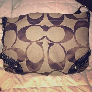 Coach CARLY signature purse